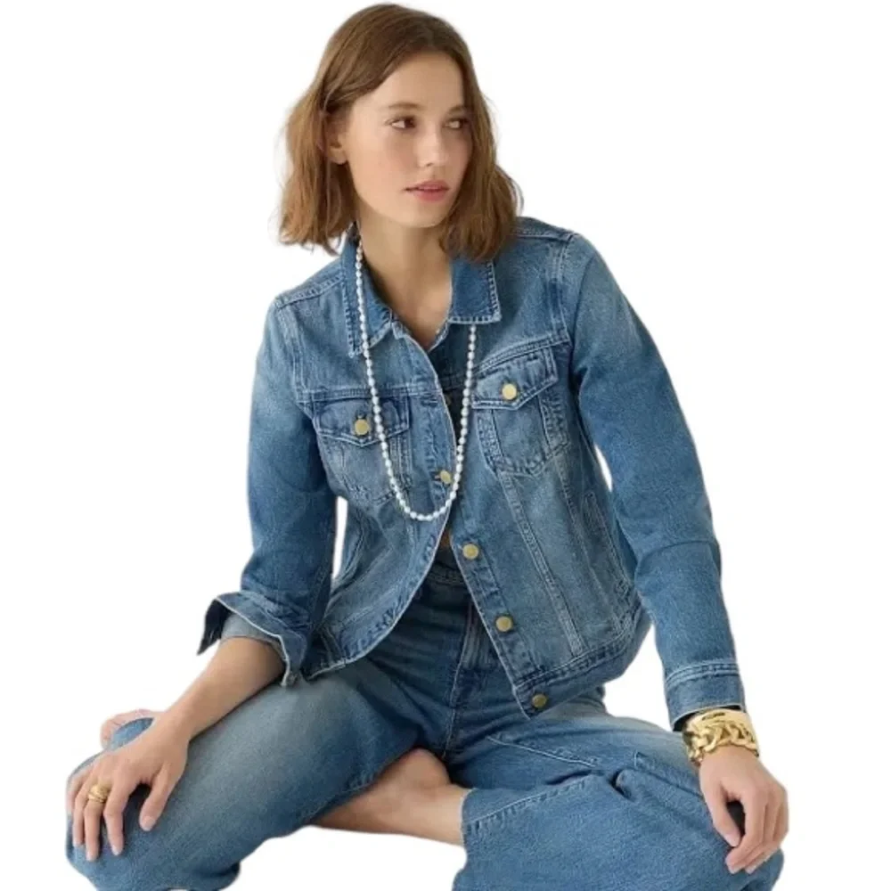 J Crew Vintage Washed  Denim Jean Trucker Jacket Blue